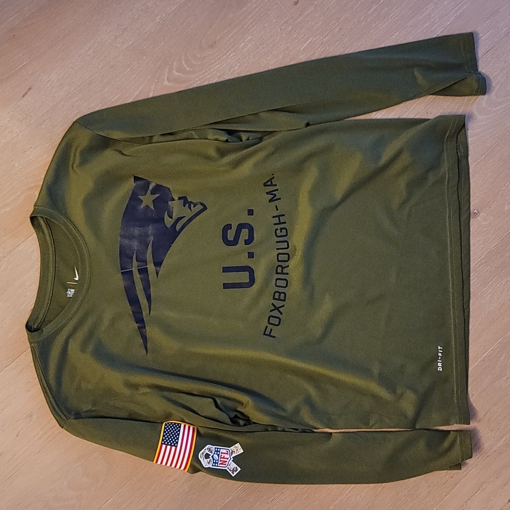 Nike Salute To Service Patriots Dri-Fit Long-sleeved Tee